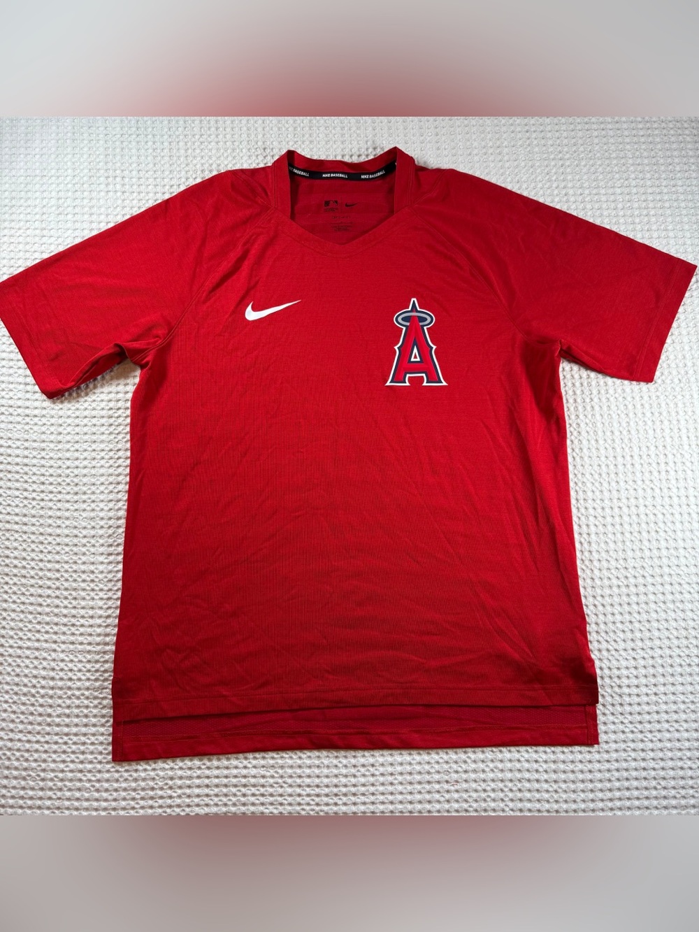 NWOT Nike Los Angeles Angels MLB Dri-FIT Red Training Shirt Men’s Large